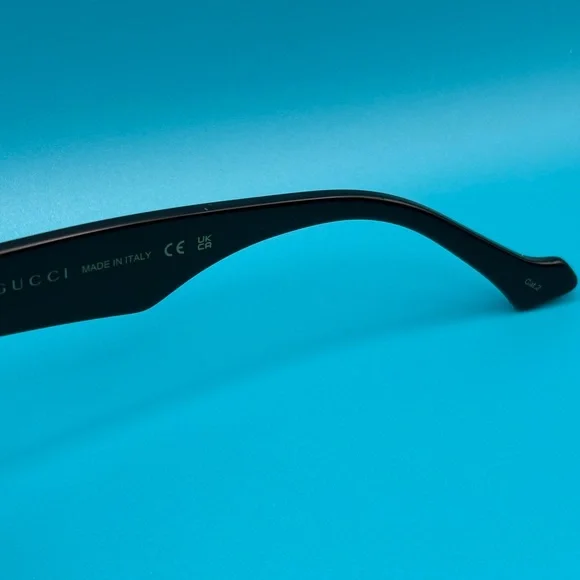 NEW Gucci GG0957S Geometric Cat Eye Sunglasses Black Gold Logo NEW Gucci GG0957S Geometric Cat Eye Sunglasses Black Gold Logo main image 2
